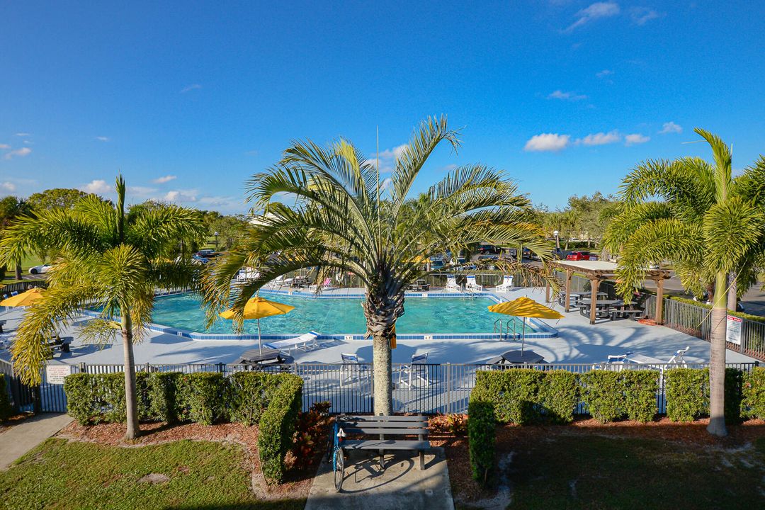 For Sale: $255,000 (2 beds, 2 baths, 1363 Square Feet)