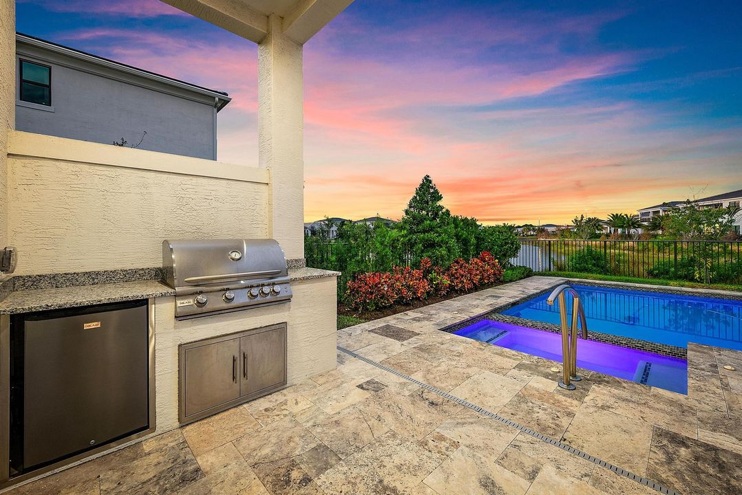 待售: $3,550,000 (5 贝兹, 5 浴室, 4359 平方英尺)