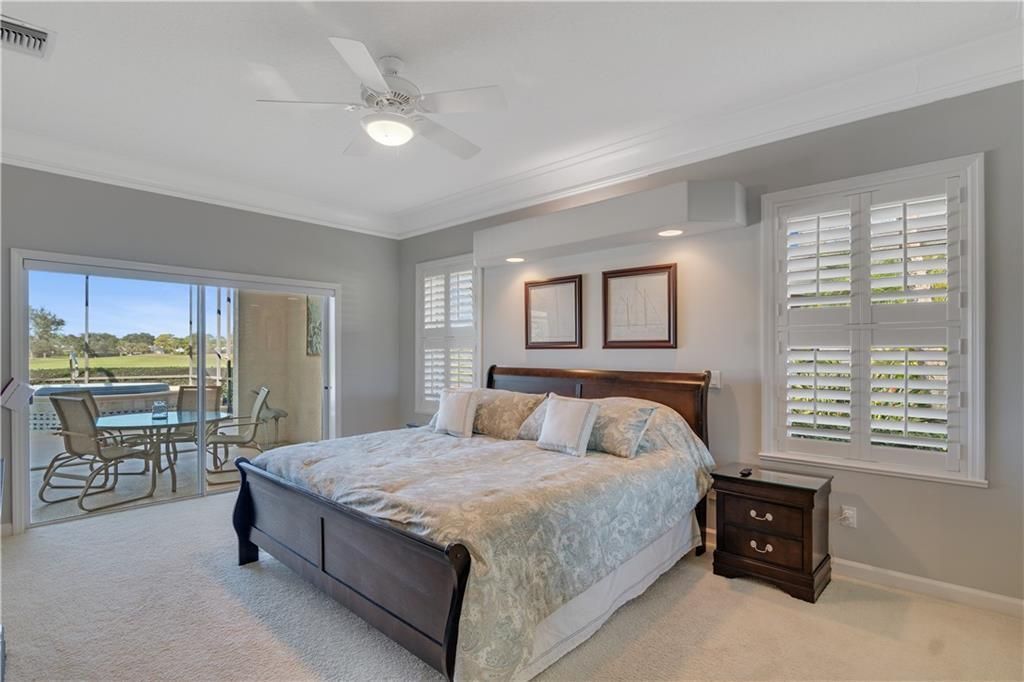 For Sale: $800,000 (4 beds, 3 baths, 3043 Square Feet)