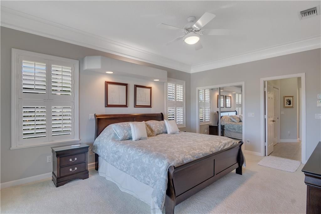 For Sale: $800,000 (4 beds, 3 baths, 3043 Square Feet)