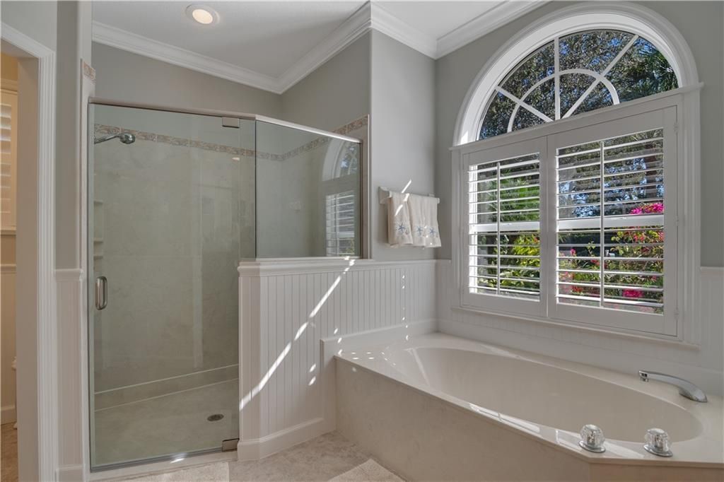 For Sale: $800,000 (4 beds, 3 baths, 3043 Square Feet)