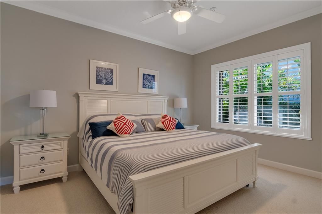 For Sale: $800,000 (4 beds, 3 baths, 3043 Square Feet)