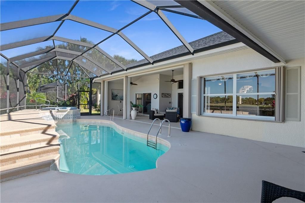 For Sale: $800,000 (4 beds, 3 baths, 3043 Square Feet)