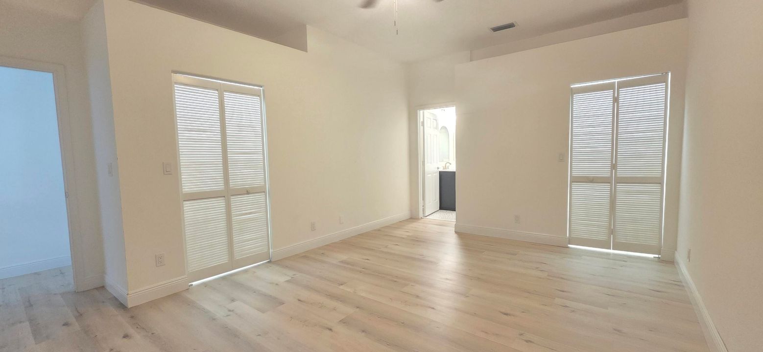For Rent: $3,600 (3 beds, 2 baths, 1566 Square Feet)