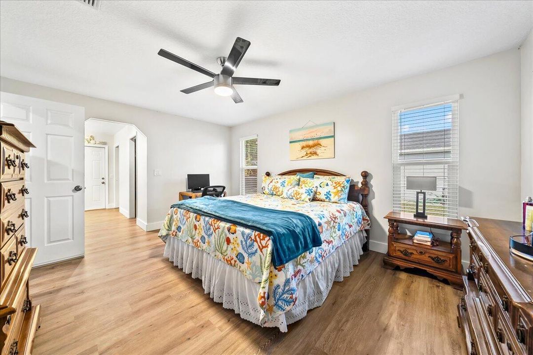 На продажу: $380,000 (3 спален, 2 ванн, 1448 Квадратных фут)