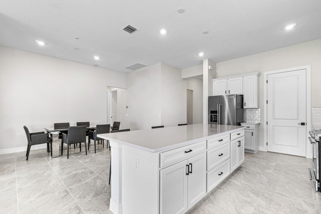 For Rent: $9,550 (3 beds, 2 baths, 2096 Square Feet)