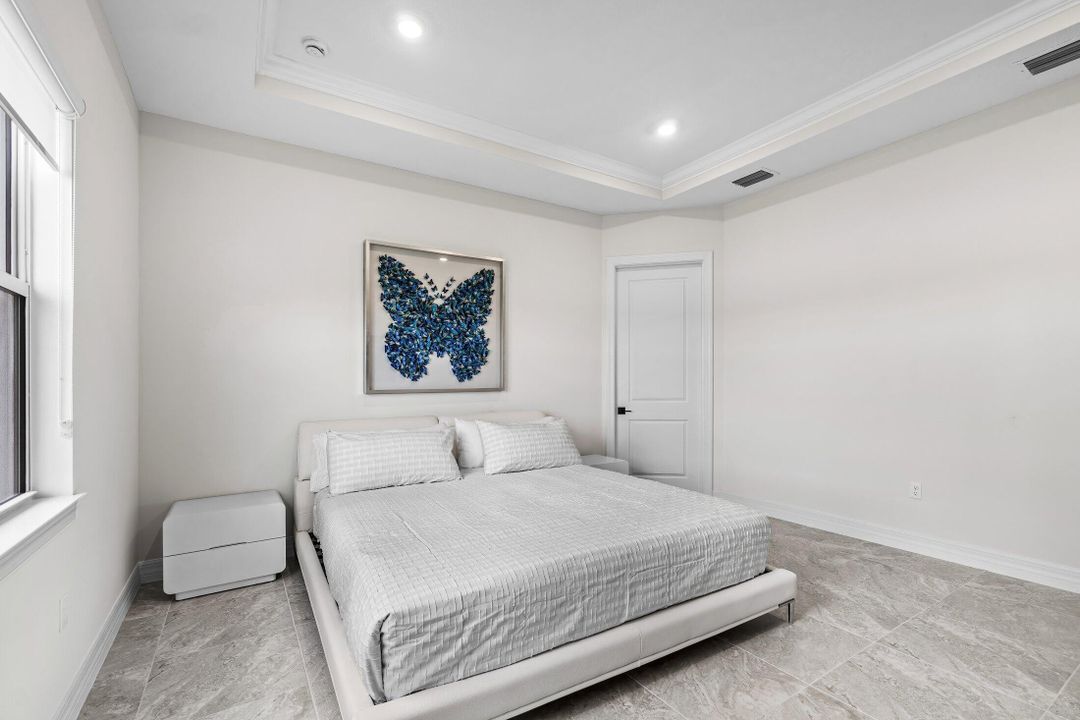 For Rent: $9,550 (3 beds, 2 baths, 2096 Square Feet)