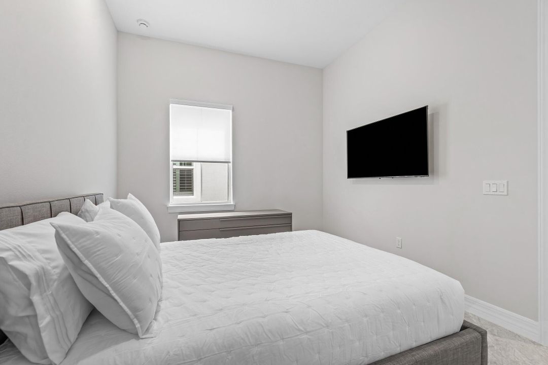 For Rent: $9,550 (3 beds, 2 baths, 2096 Square Feet)