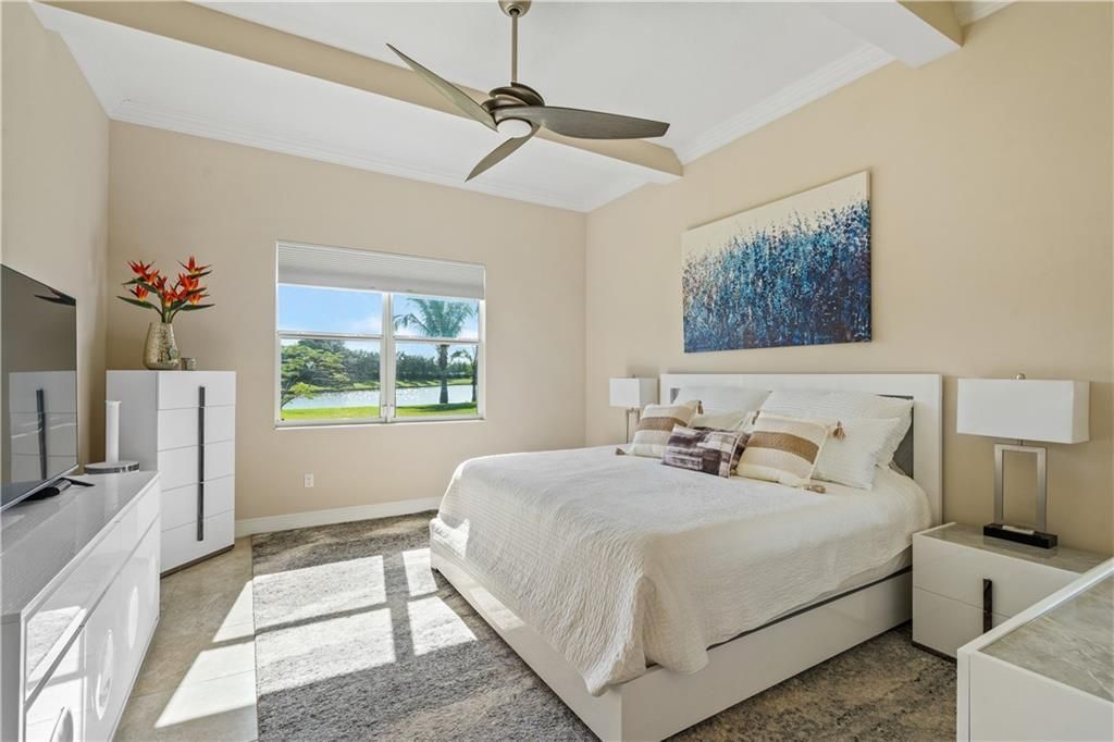 For Sale: $919,000 (3 beds, 2 baths, 2618 Square Feet)