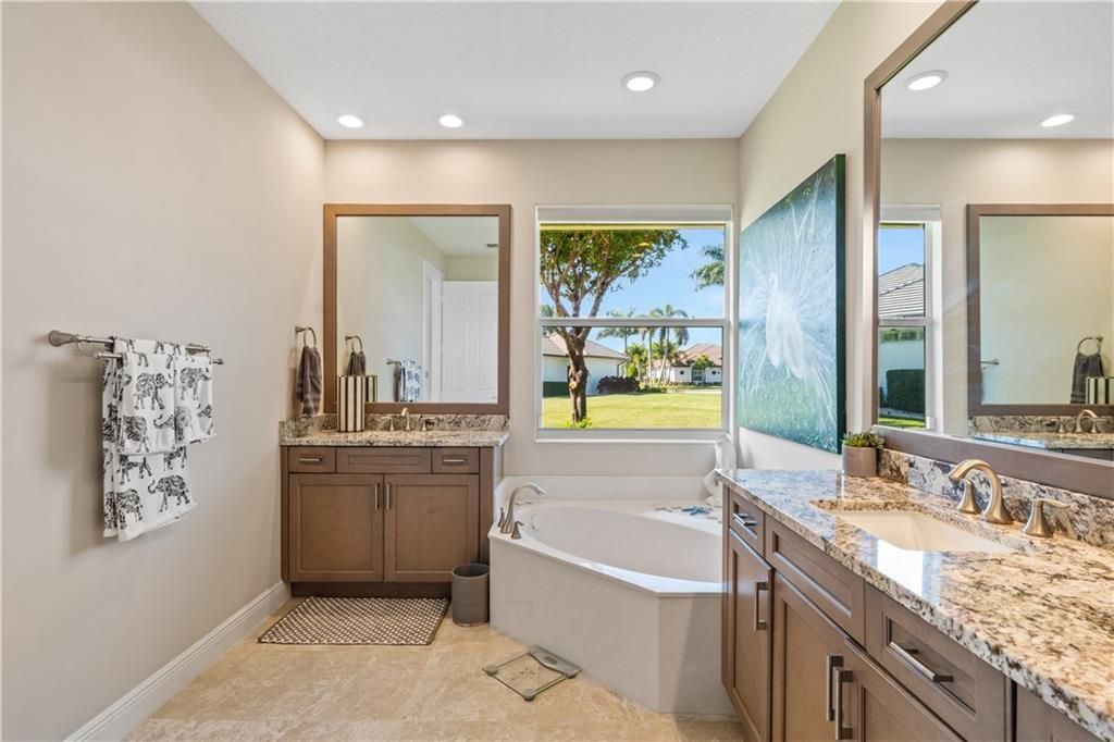 For Sale: $919,000 (3 beds, 2 baths, 2618 Square Feet)