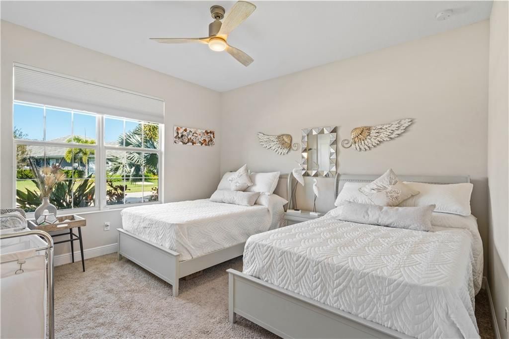 For Sale: $919,000 (3 beds, 2 baths, 2618 Square Feet)