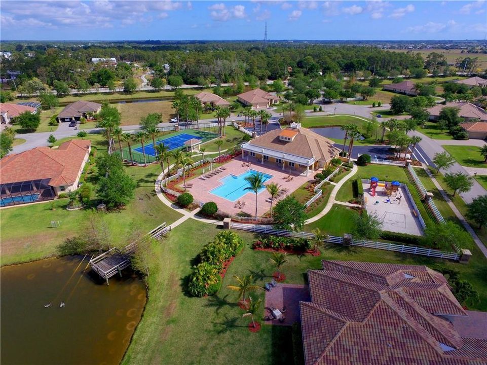 For Sale: $919,000 (3 beds, 2 baths, 2618 Square Feet)