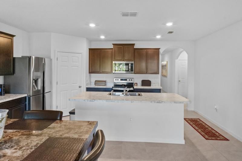 For Sale: $365,000 (4 beds, 2 baths, 1851 Square Feet)