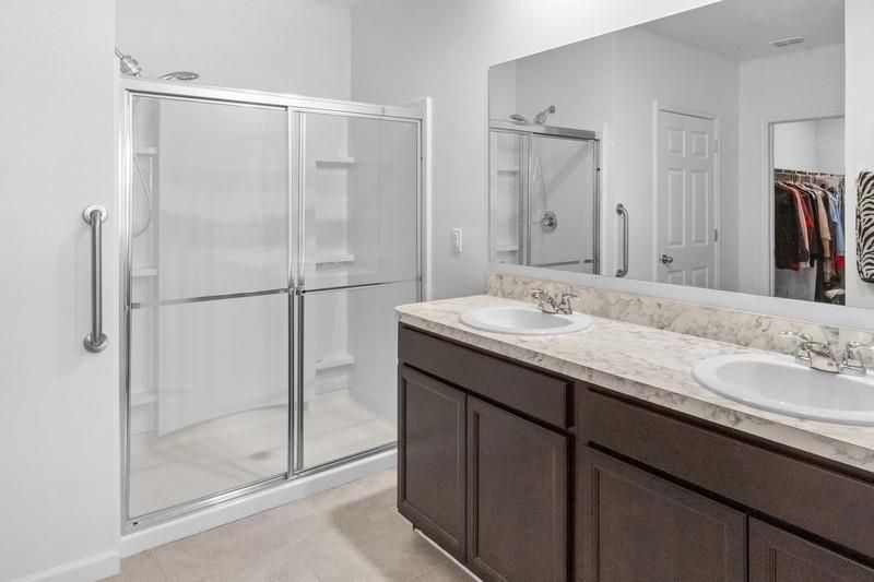 For Sale: $365,000 (4 beds, 2 baths, 1851 Square Feet)