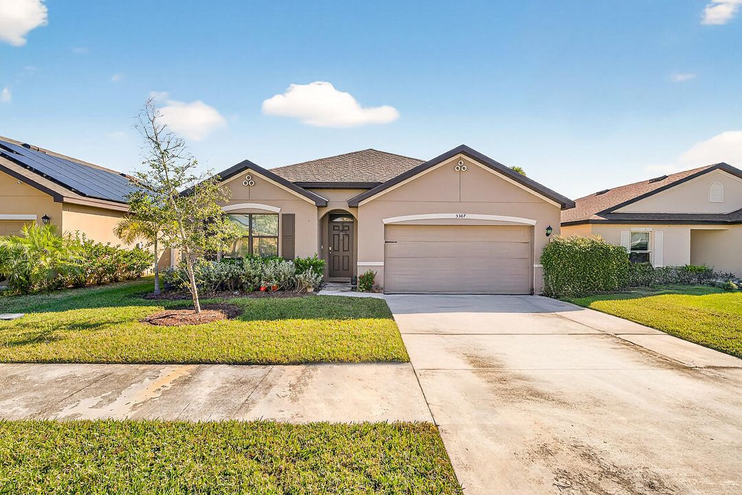 For Sale: $375,000 (4 beds, 2 baths, 1875 Square Feet)