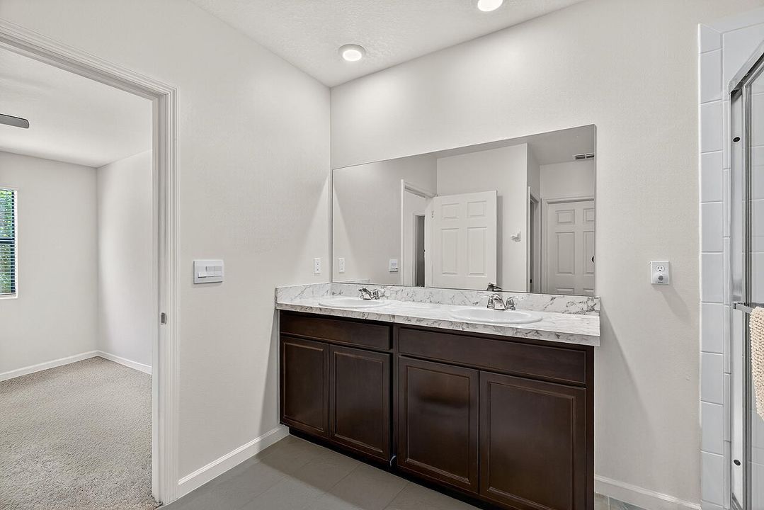 For Sale: $375,000 (4 beds, 2 baths, 1875 Square Feet)