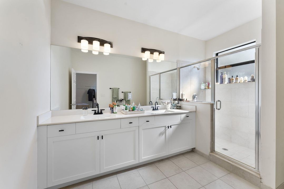 For Sale: $465,000 (3 beds, 2 baths, 1642 Square Feet)