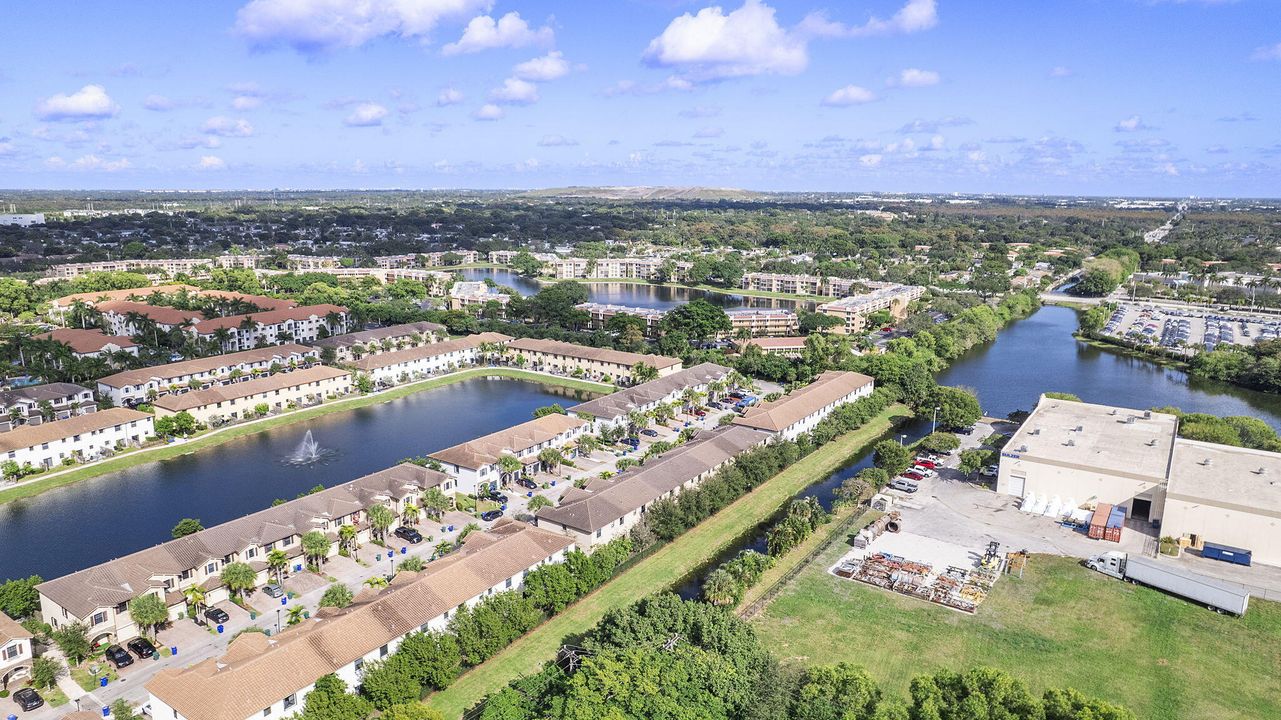 For Sale: $465,000 (3 beds, 2 baths, 1642 Square Feet)