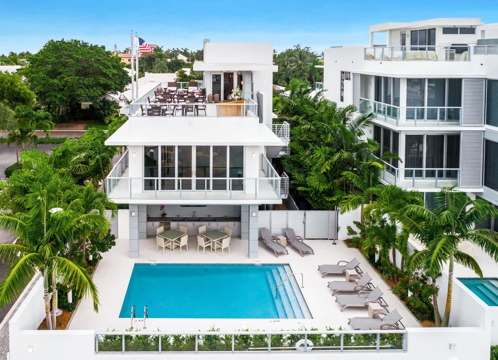 На продажу: $2,472,000 (3 спален, 3 ванн, 3351 Квадратных фут)