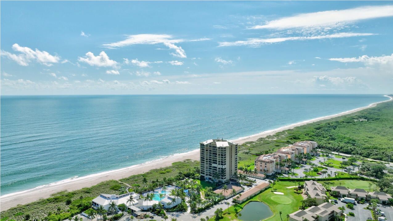 待售: $209,000 (1 贝兹, 1 浴室, 885 平方英尺)