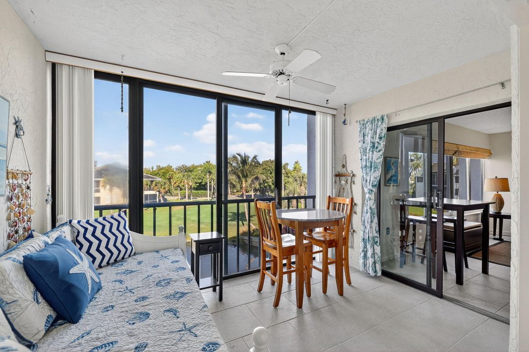 待售: $209,000 (1 贝兹, 1 浴室, 885 平方英尺)