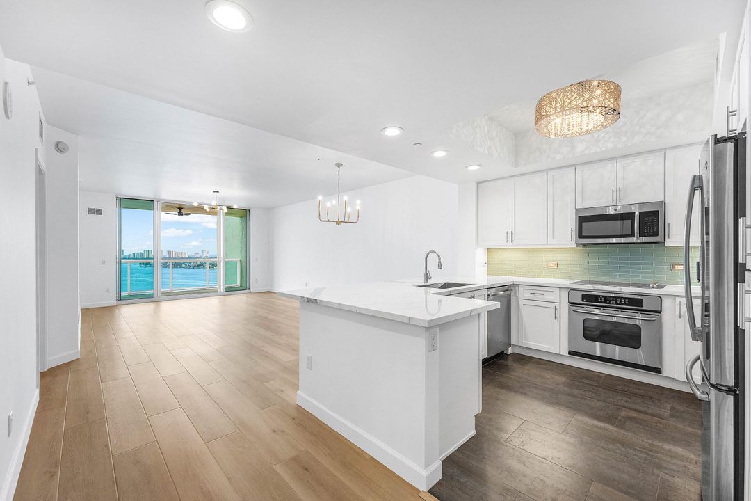 For Sale: $685,000 (3 beds, 3 baths, 1788 Square Feet)