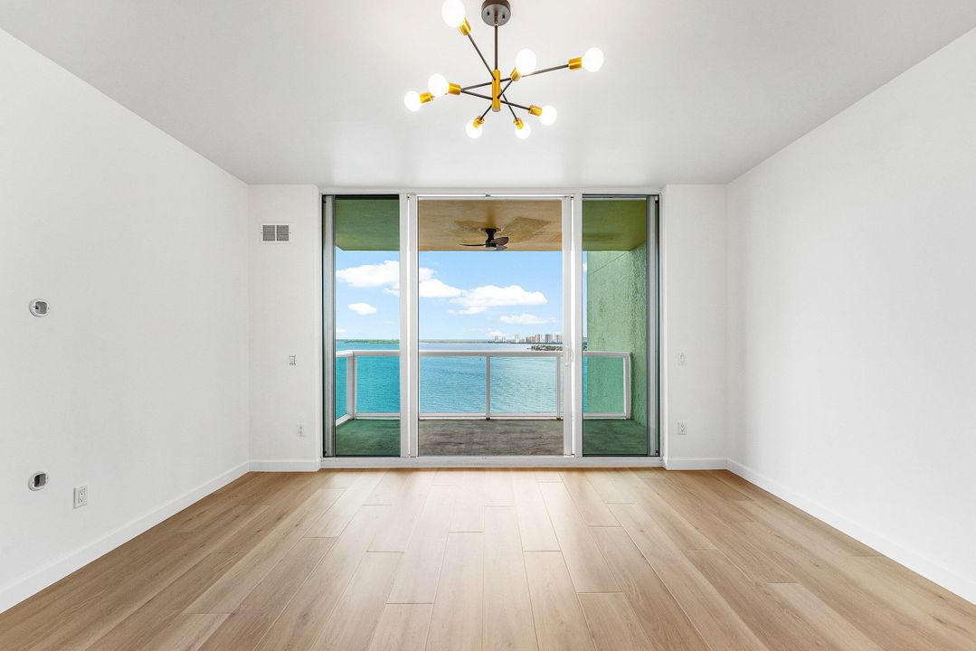 For Sale: $685,000 (3 beds, 3 baths, 1788 Square Feet)