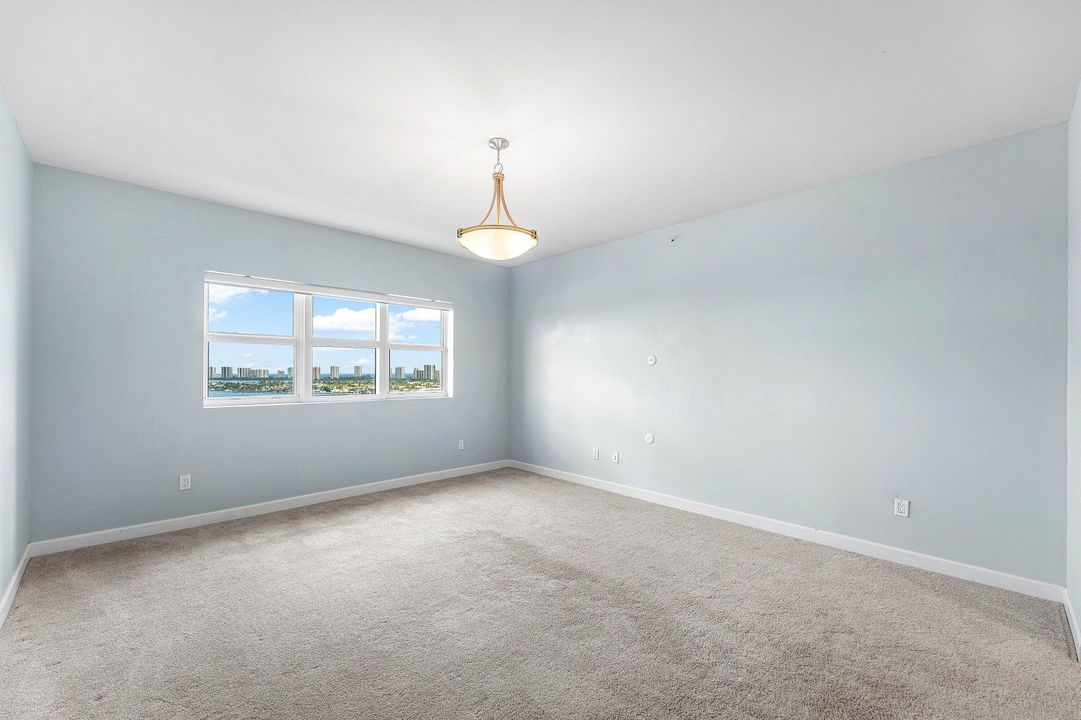 For Sale: $685,000 (3 beds, 3 baths, 1788 Square Feet)