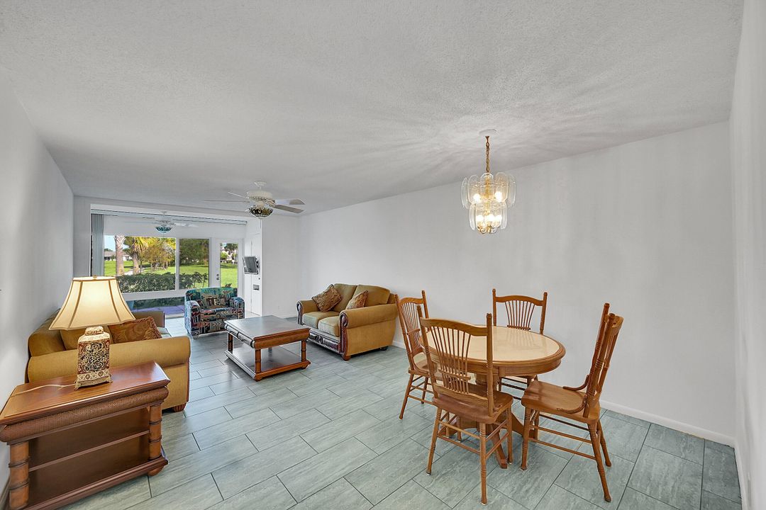 На продажу: $299,900 (2 спален, 2 ванн, 1097 Квадратных фут)