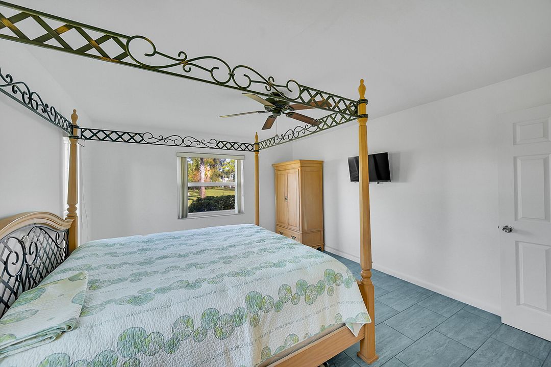 На продажу: $299,900 (2 спален, 2 ванн, 1097 Квадратных фут)