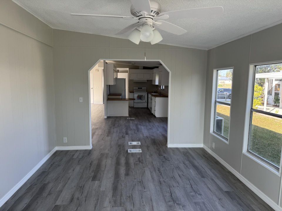 待售: $49,000 (2 贝兹, 2 浴室, 1248 平方英尺)