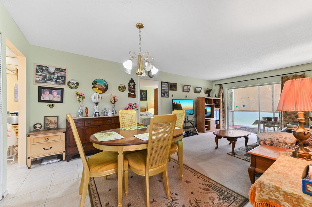 На продажу: $95,000 (1 спален, 1 ванн, 704 Квадратных фут)