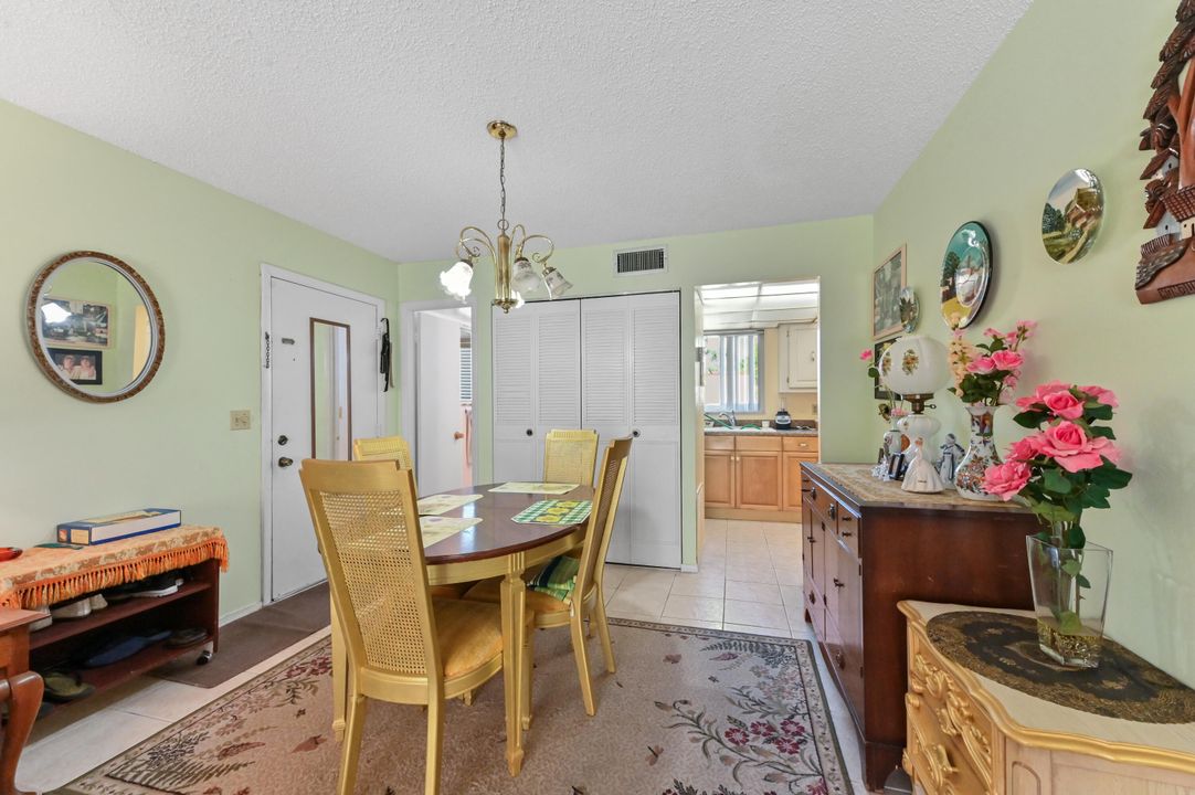 На продажу: $95,000 (1 спален, 1 ванн, 704 Квадратных фут)