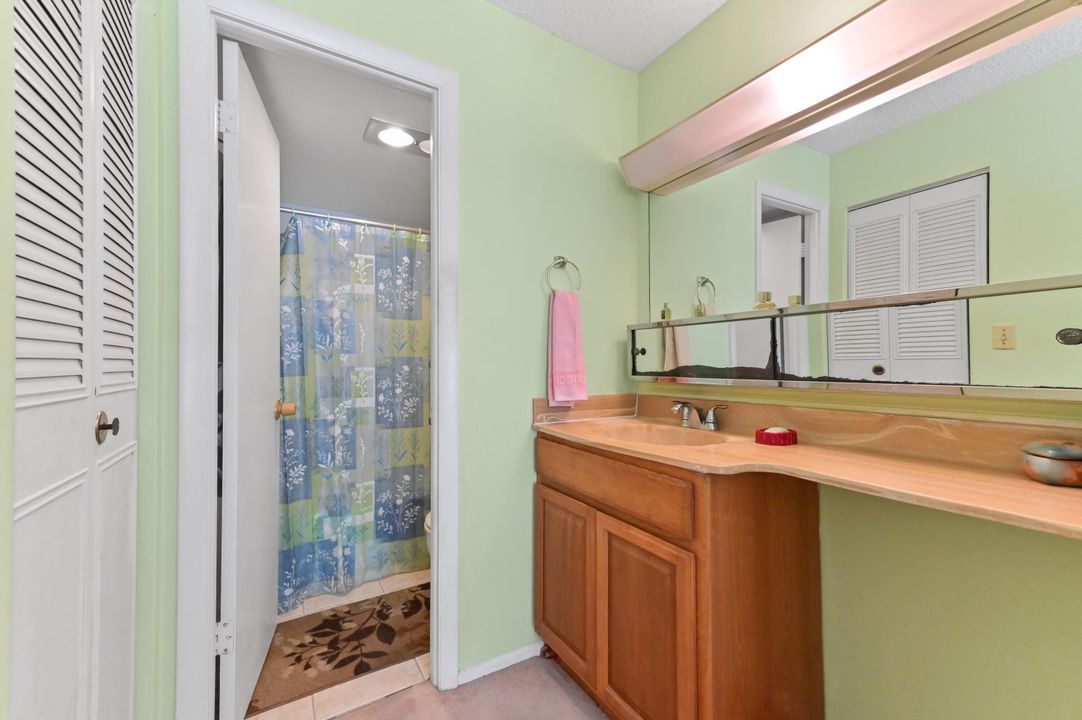 На продажу: $95,000 (1 спален, 1 ванн, 704 Квадратных фут)