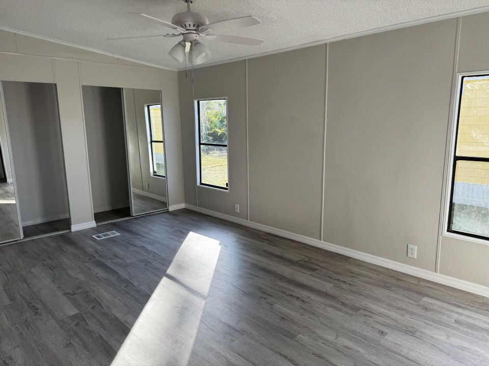 待售: $49,000 (2 贝兹, 2 浴室, 1248 平方英尺)