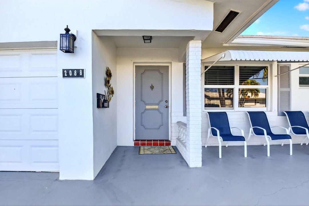 For Sale: $345,000 (2 beds, 2 baths, 1317 Square Feet)