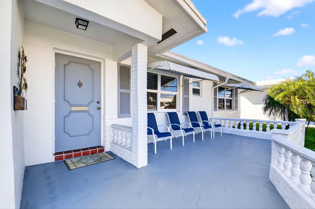 For Sale: $345,000 (2 beds, 2 baths, 1317 Square Feet)