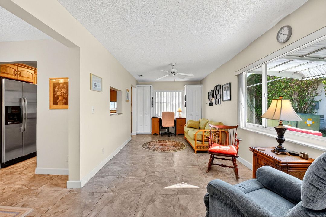 For Sale: $345,000 (2 beds, 2 baths, 1317 Square Feet)