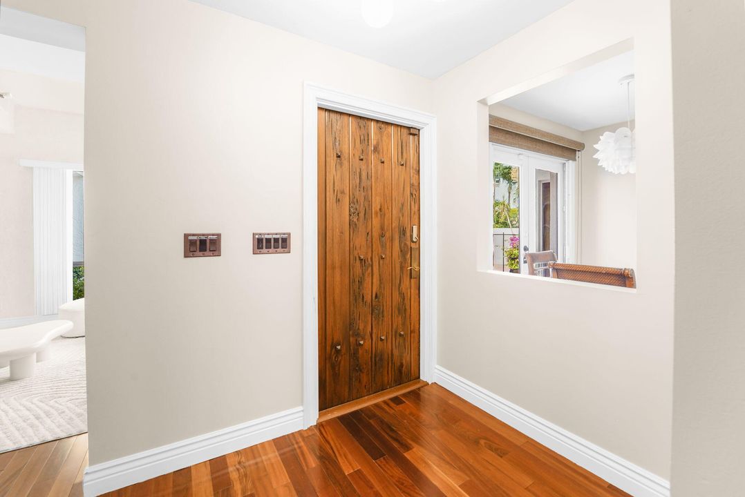 For Sale: $1,250,000 (3 beds, 2 baths, 2032 Square Feet)