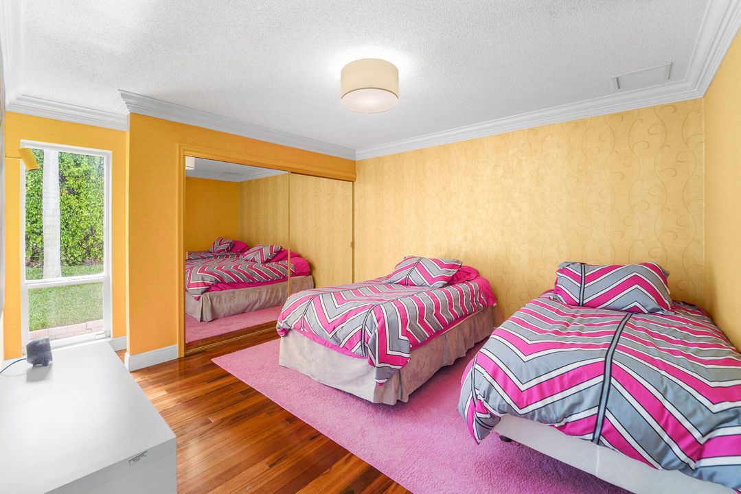 For Sale: $1,250,000 (3 beds, 2 baths, 2032 Square Feet)