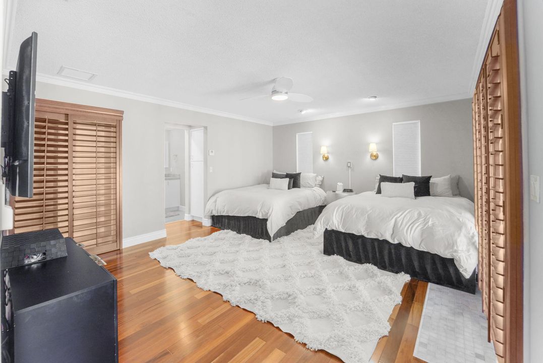 For Sale: $1,250,000 (3 beds, 2 baths, 2032 Square Feet)