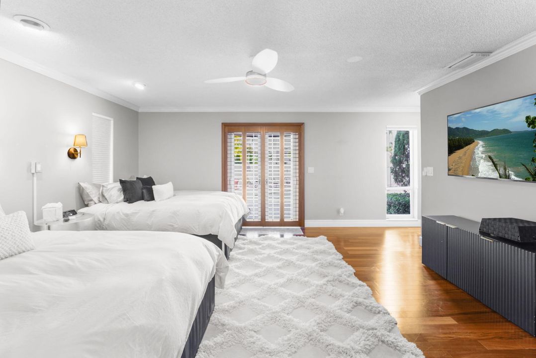 For Sale: $1,250,000 (3 beds, 2 baths, 2032 Square Feet)