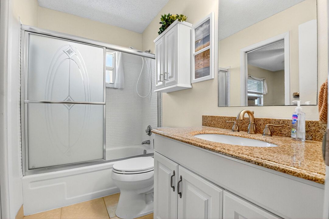 For Sale: $345,000 (2 beds, 2 baths, 1317 Square Feet)