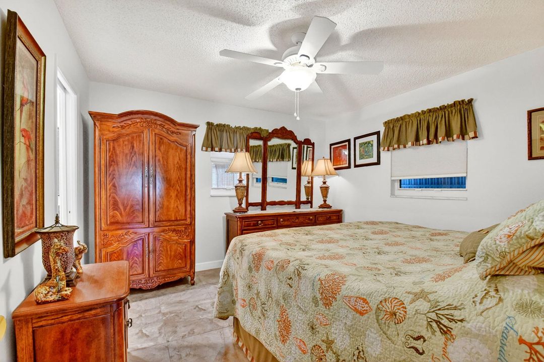 For Sale: $345,000 (2 beds, 2 baths, 1317 Square Feet)