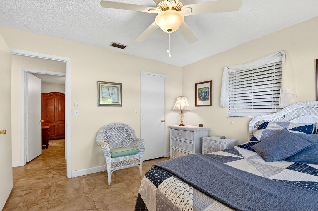 For Sale: $345,000 (2 beds, 2 baths, 1317 Square Feet)