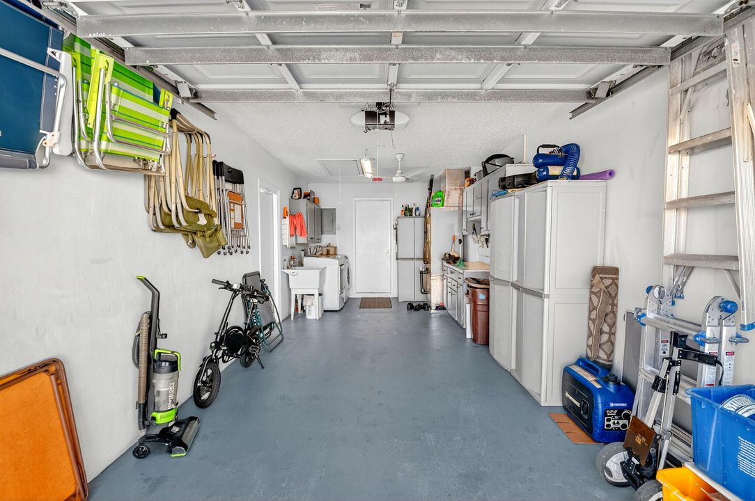 For Sale: $345,000 (2 beds, 2 baths, 1317 Square Feet)