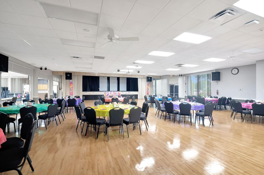 For Sale: $345,000 (2 beds, 2 baths, 1317 Square Feet)