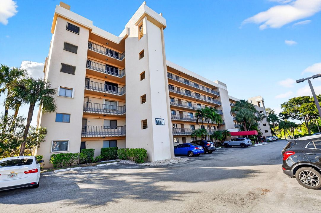 For Sale: $149,900 (2 beds, 2 baths, 1200 Square Feet)