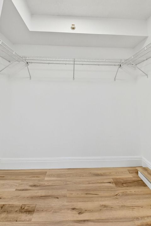 For Sale: $149,900 (2 beds, 2 baths, 1200 Square Feet)