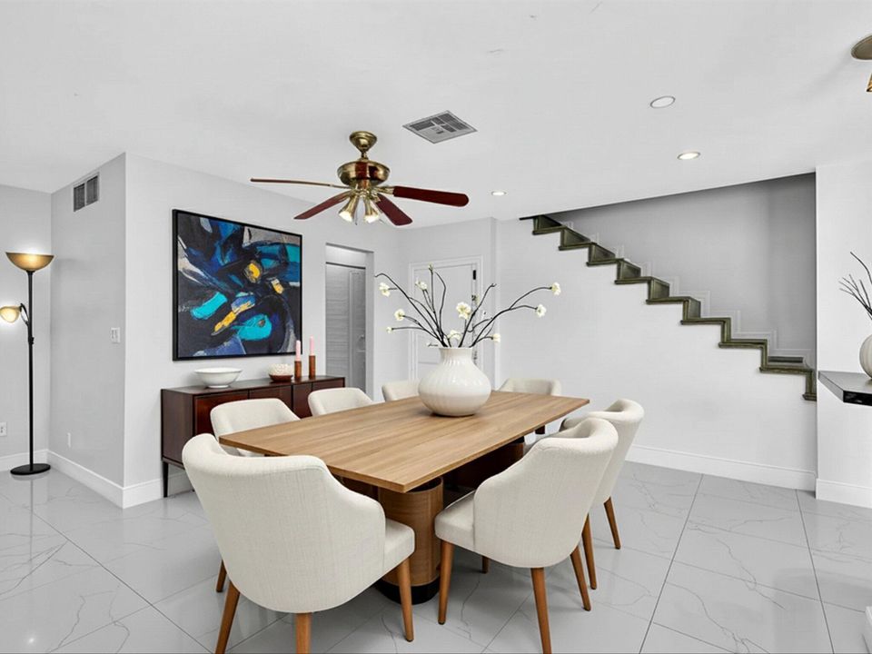 For Sale: $400,000 (3 beds, 2 baths, 1810 Square Feet)